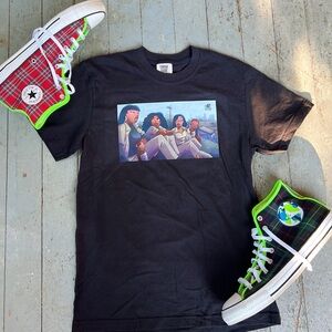 Black Set it Off:Remix graphic T-Shirt